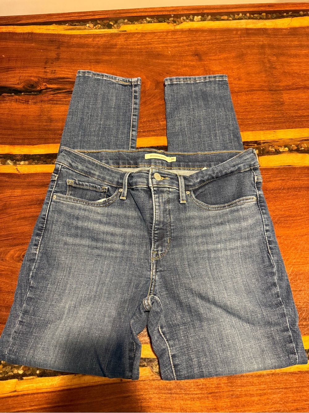 Levi’s Shaping Skinny jeans